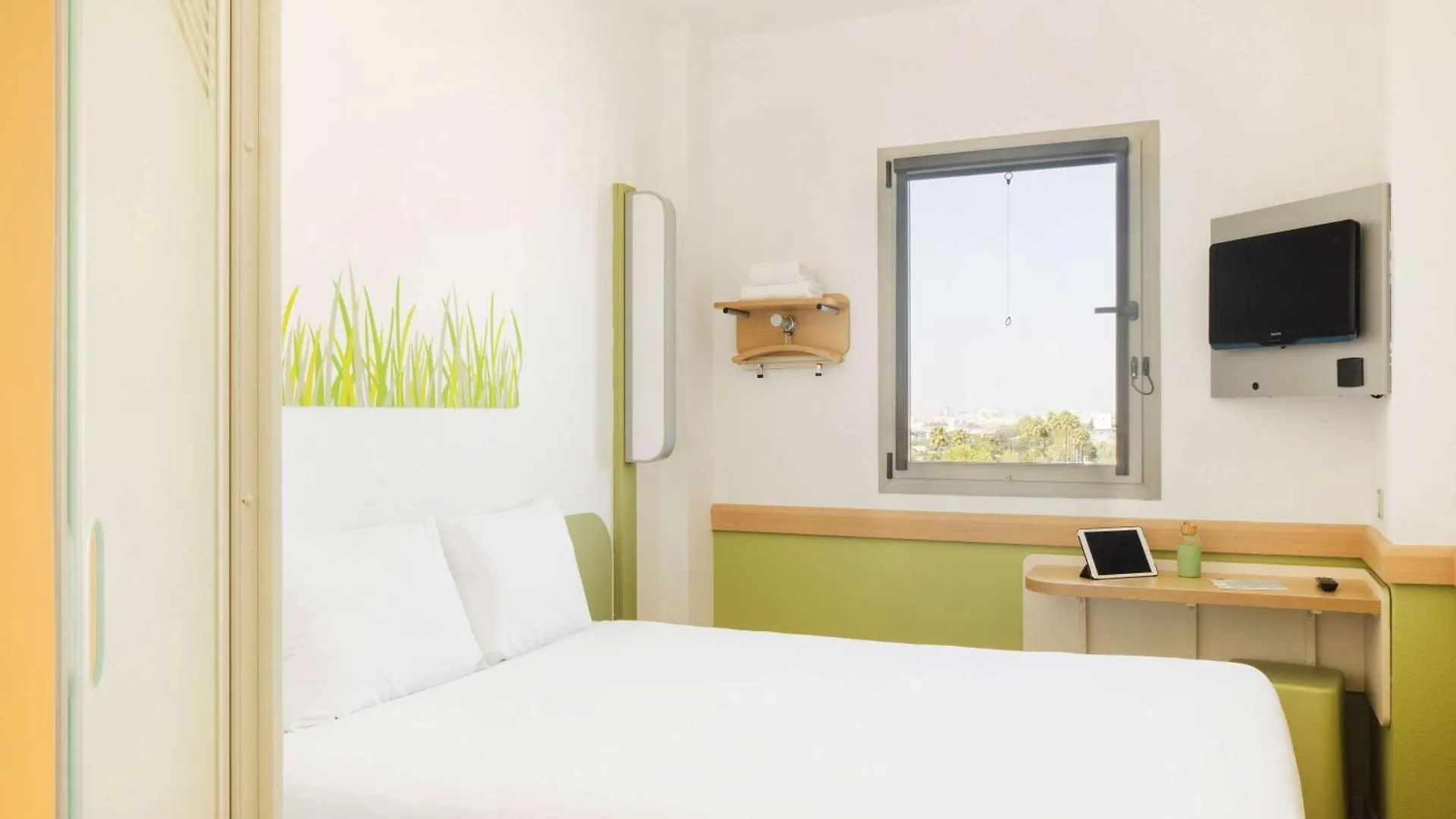Ibis Budget Sevilla Aeropuerto 0*, סביליה ספרד