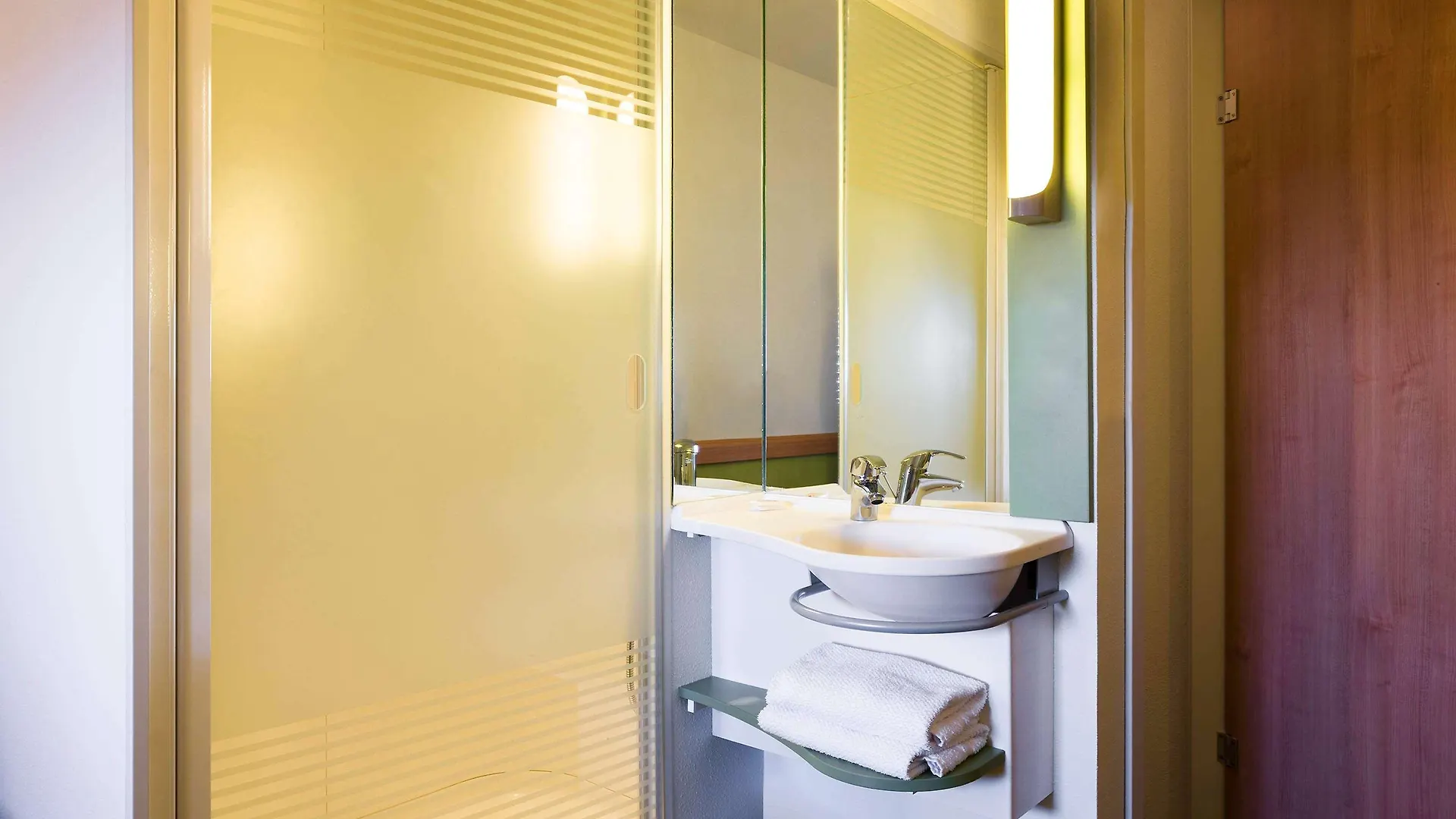 Ibis Budget Sevilla Aeropuerto Guest house Seville
