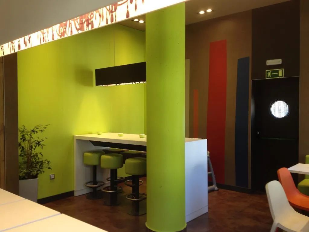 Ibis Budget Sevilla Aeropuerto 0*, Seville