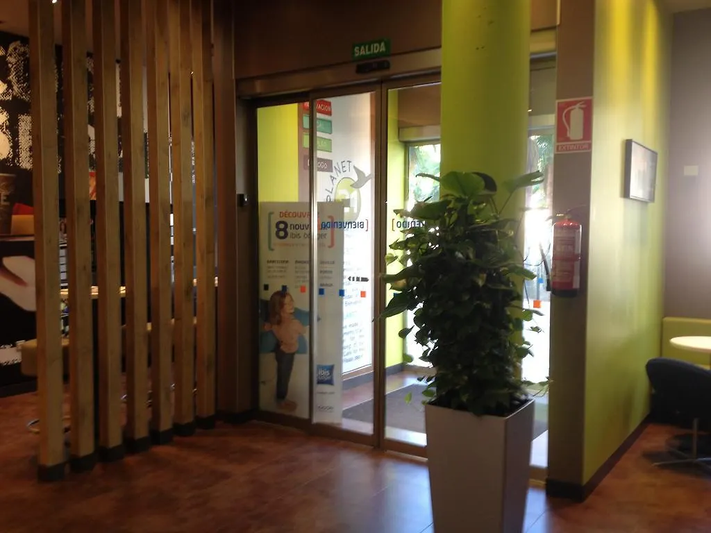 Ibis Budget Sevilla Aeropuerto 0*, Siviglia